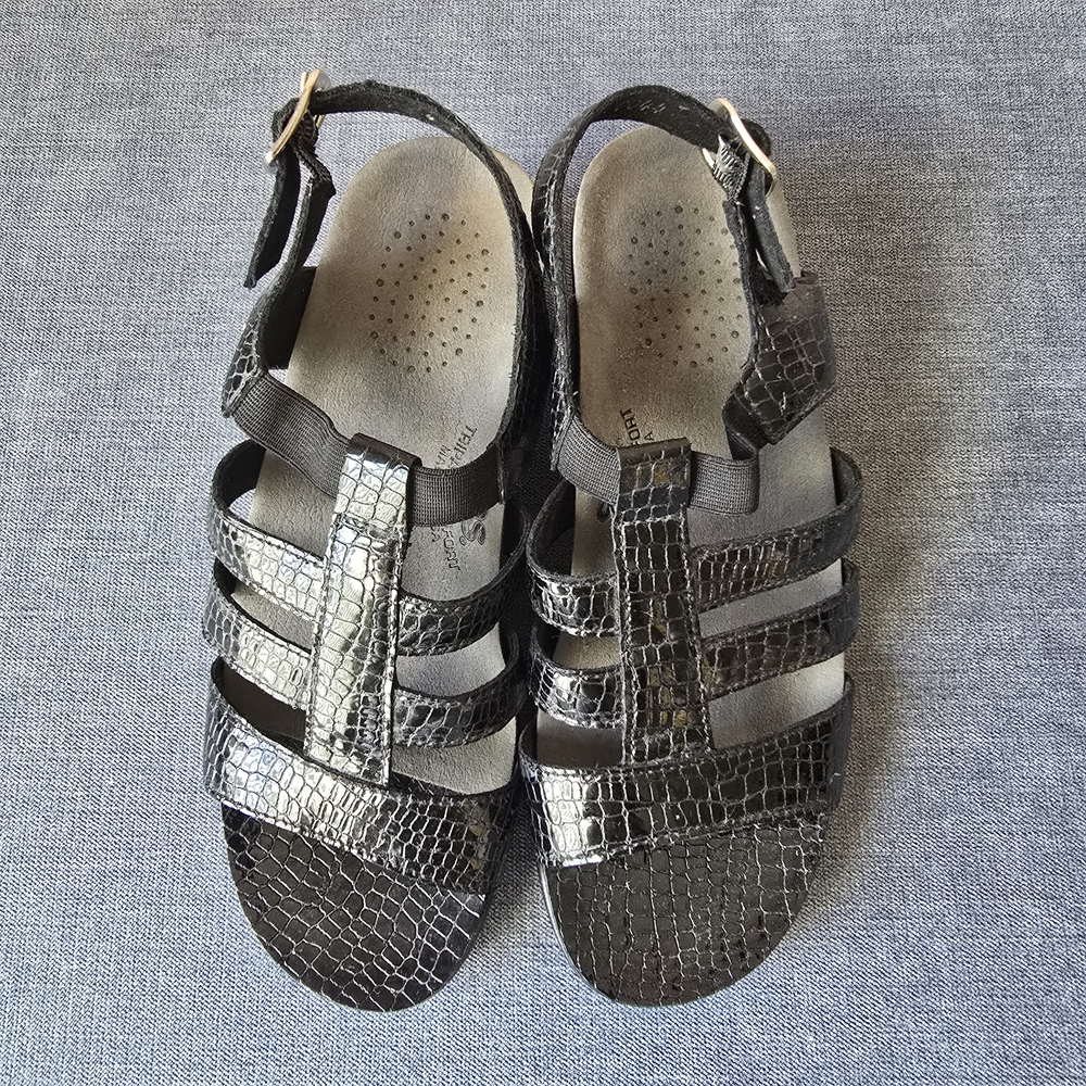 SAS Comfort Sandals Women’s 6M Black Croc Leather Gladiator Strappy Orthopedic